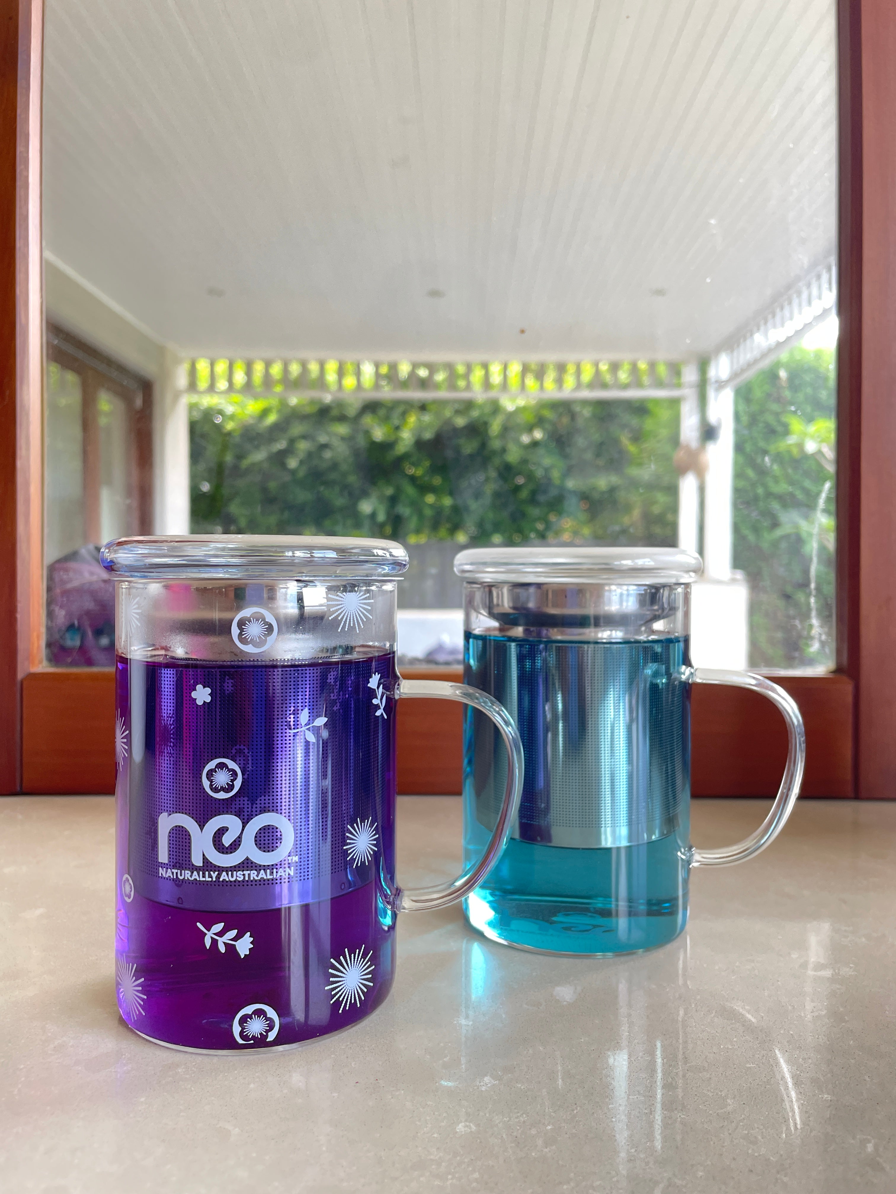 Neo Pattern Glass Tea Infuser Mug With Lid