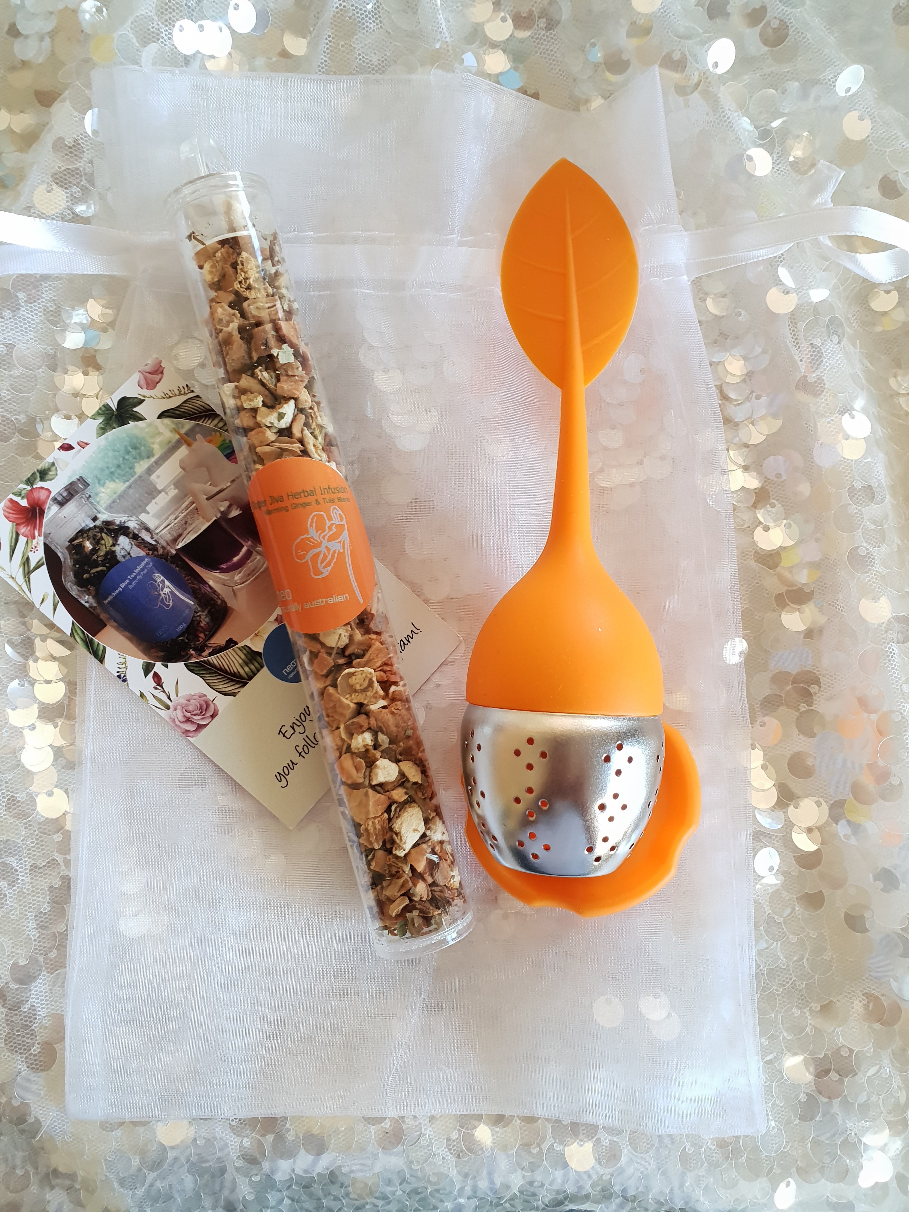 Ginger Tea With Tulsi Sip Kit